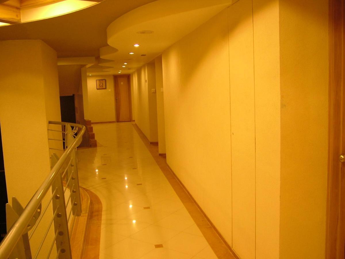 Hotel City Park, Solapur Exteriör bild