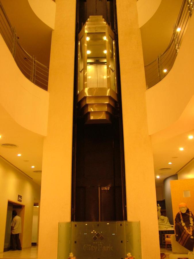 Hotel City Park, Solapur Exteriör bild